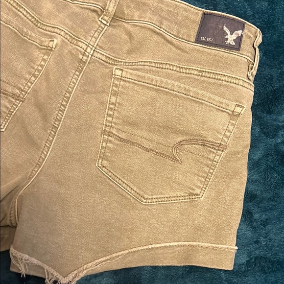 American Eagle Outfitters GREEN Hi-Rise Shortie Denim Shorts size 8 - Picture 6 of 12
